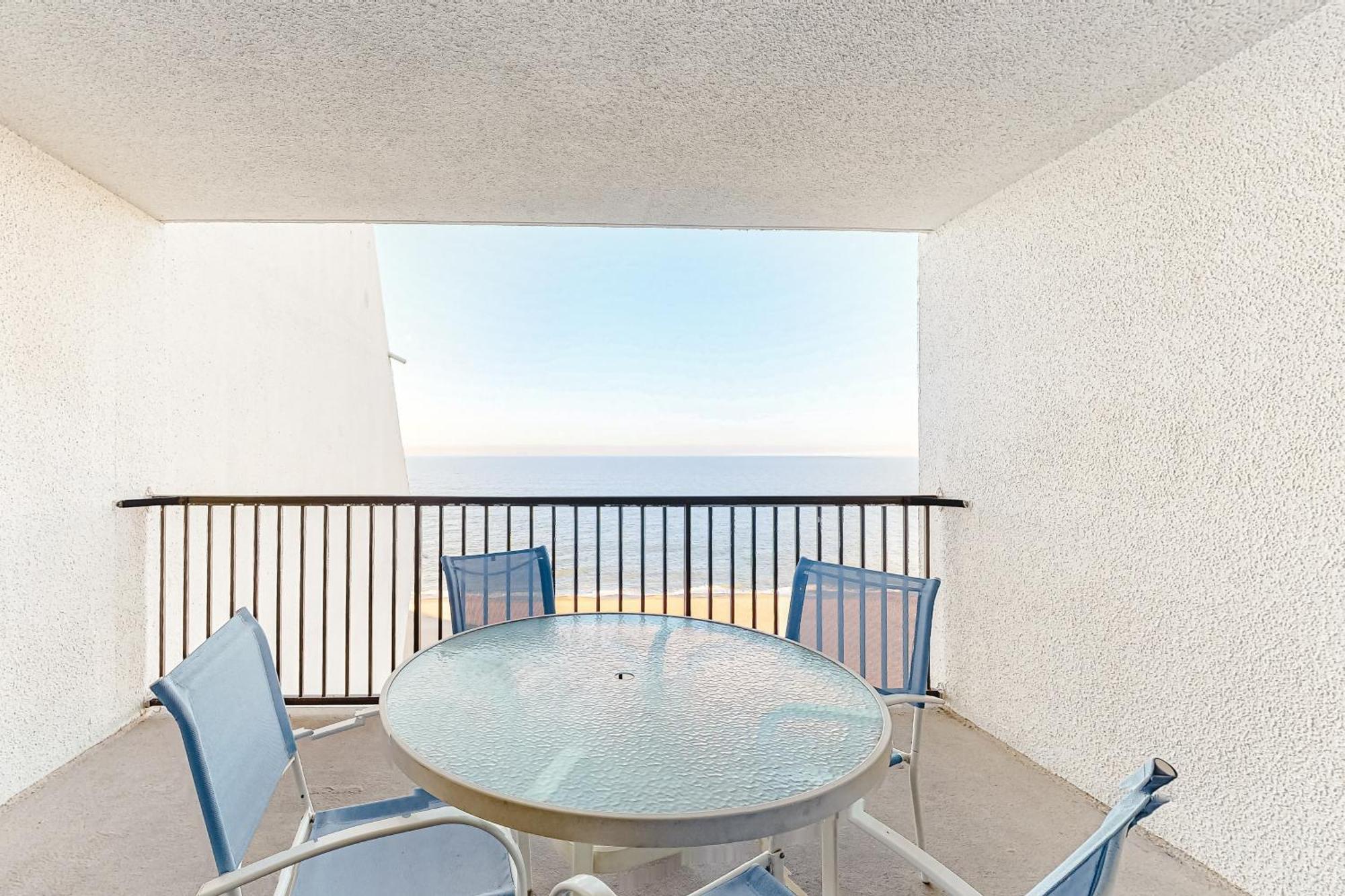 Pyramid V Villa Ocean City Room photo